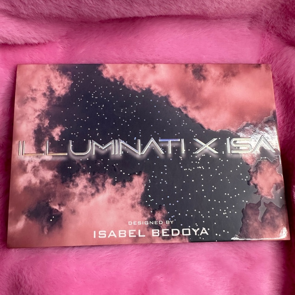 Illuminati x Isabel Bedoya eyeshadow palette.